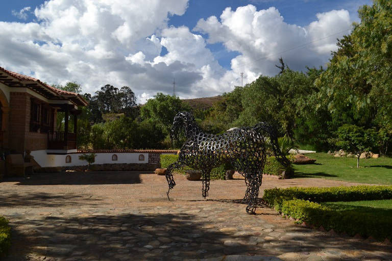 Termales Portón de la villa Sáchica